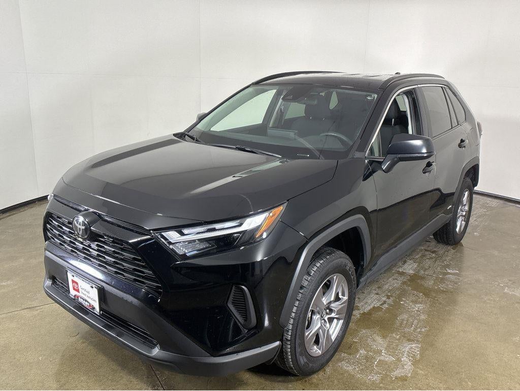 2025 Toyota RAV4 HYBRID LE