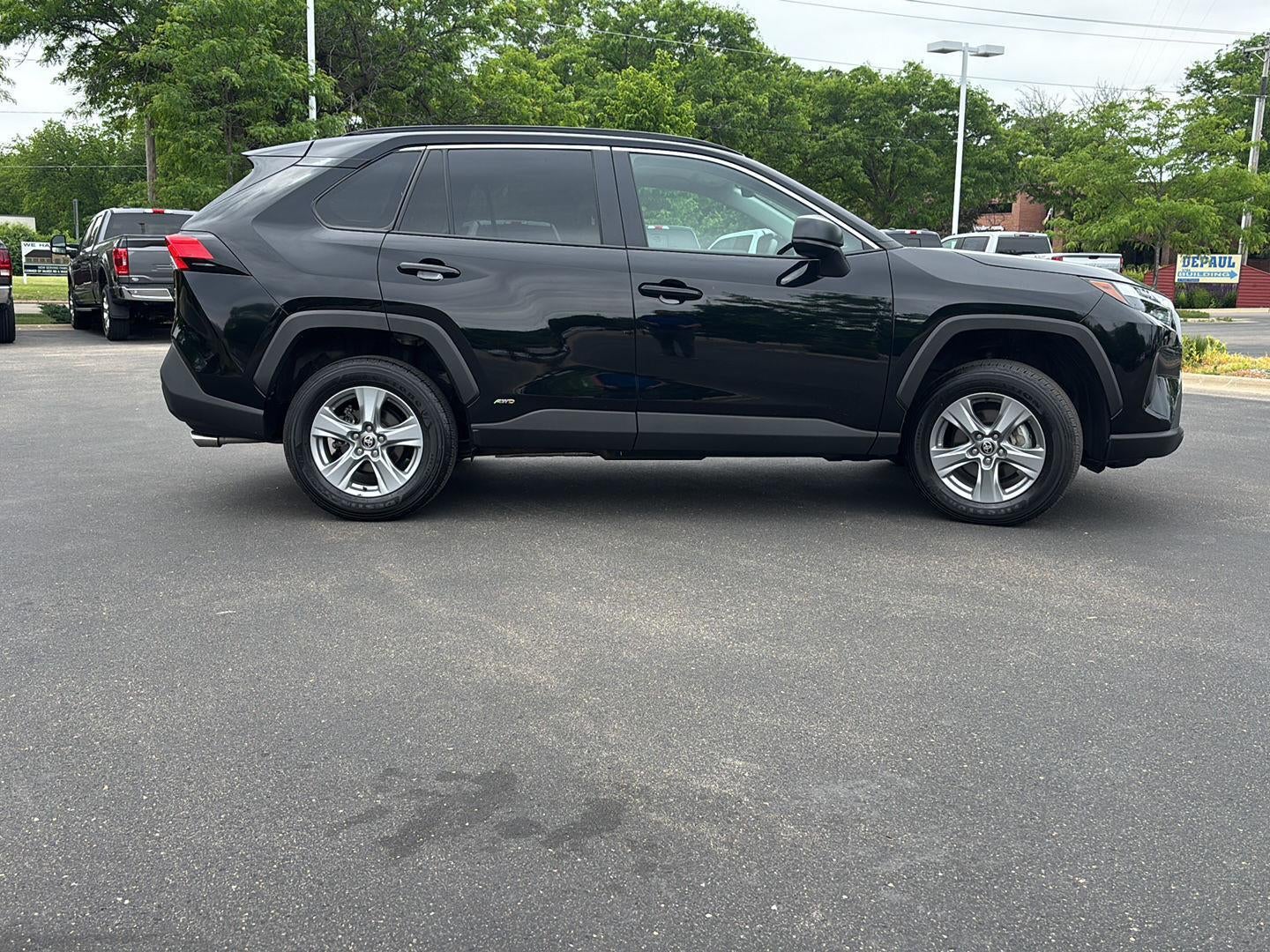 2025 Toyota RAV4 Hybrid LE