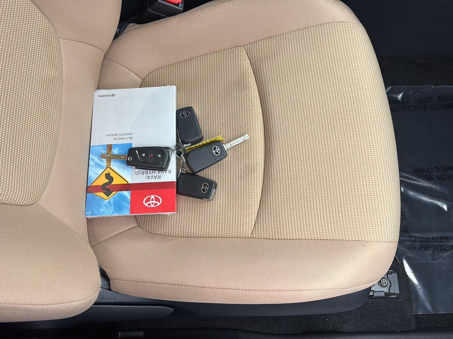 2025 Toyota RAV4 Hybrid LE