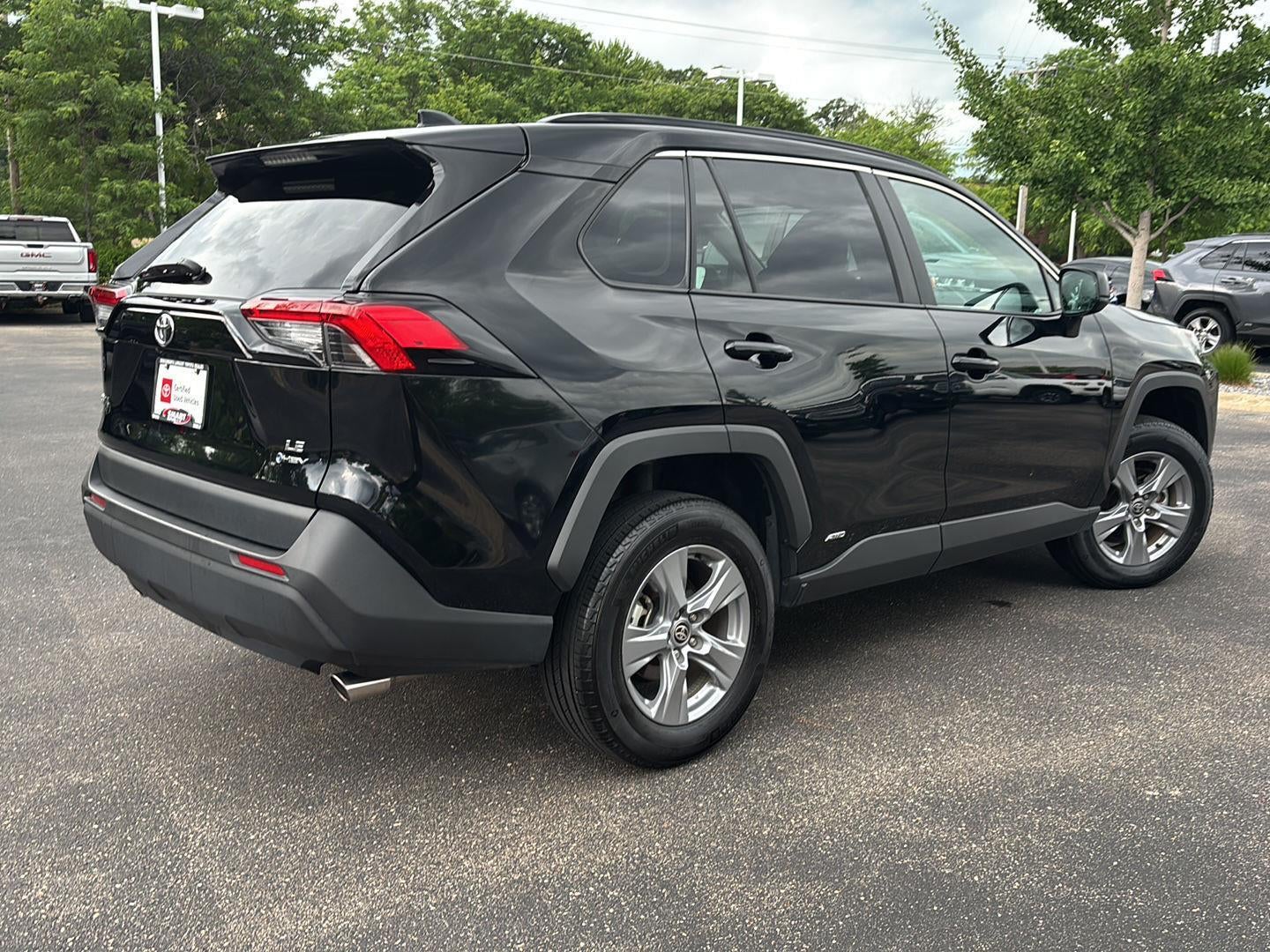 2025 Toyota RAV4 HYBRID LE