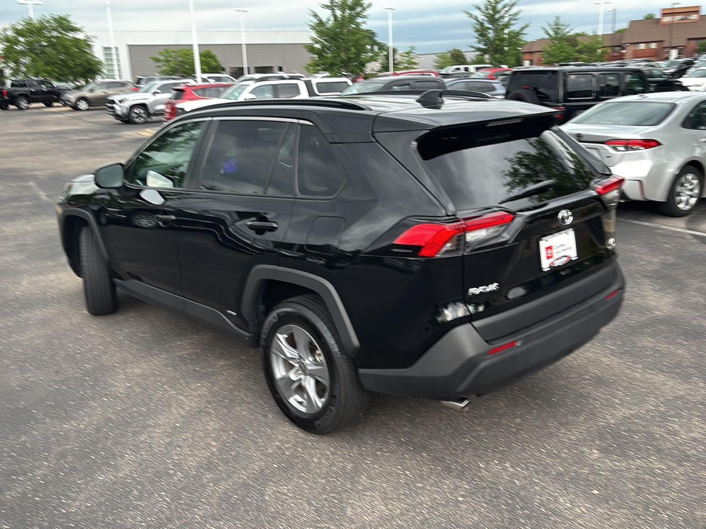 2025 Toyota RAV4 HYBRID LE