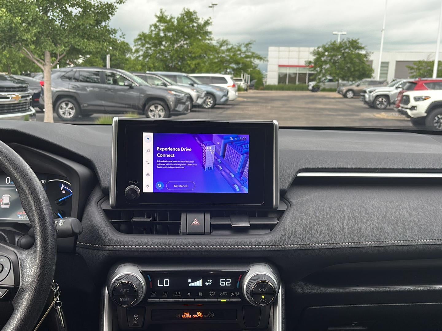 2025 Toyota RAV4 HYBRID LE