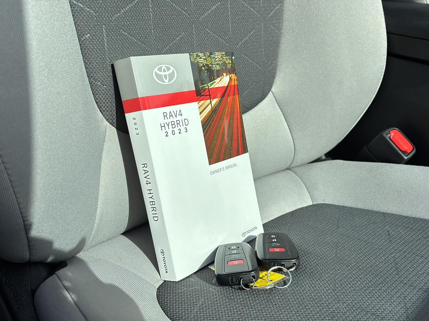 2023 Toyota Rav4 Hybrid XLE