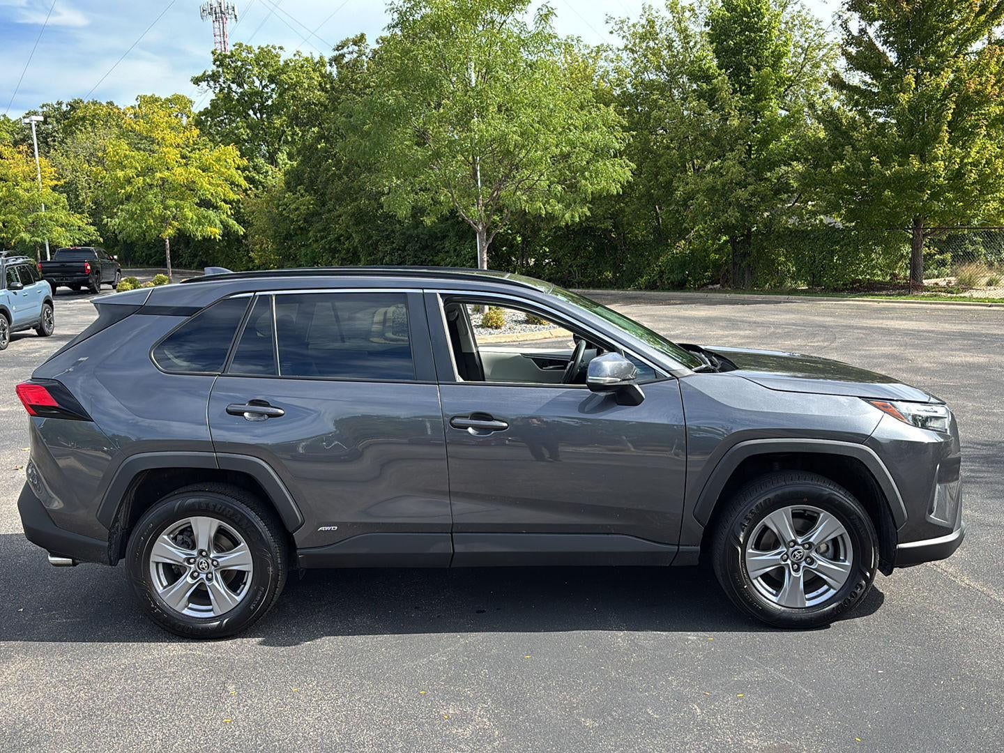 2023 Toyota Rav4 Hybrid XLE