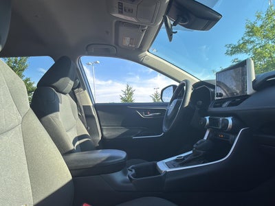 2025 Toyota RAV4 Hybrid XLE