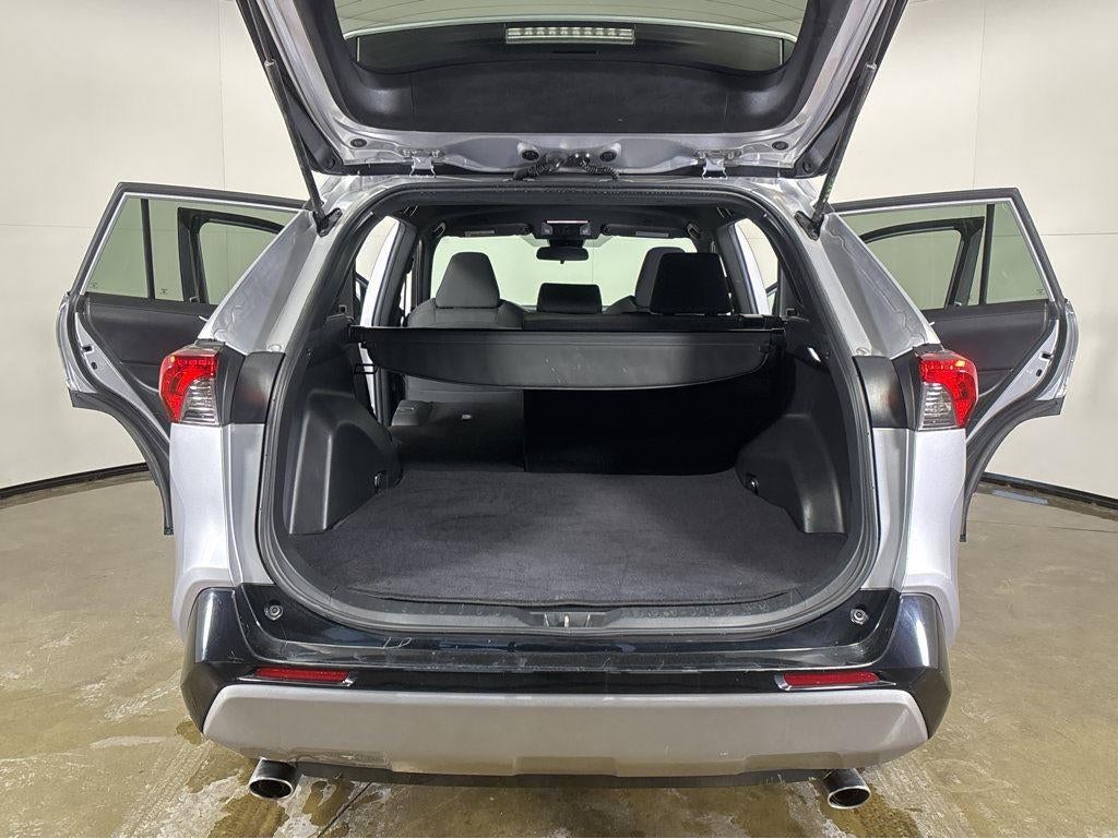 2023 Toyota RAV4 HYBRID SE