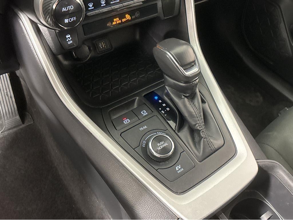 2023 Toyota RAV4 HYBRID SE