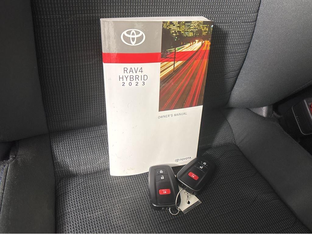 2023 Toyota RAV4 HYBRID SE