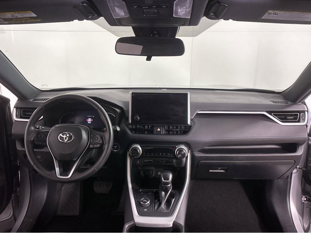 2023 Toyota RAV4 HYBRID SE