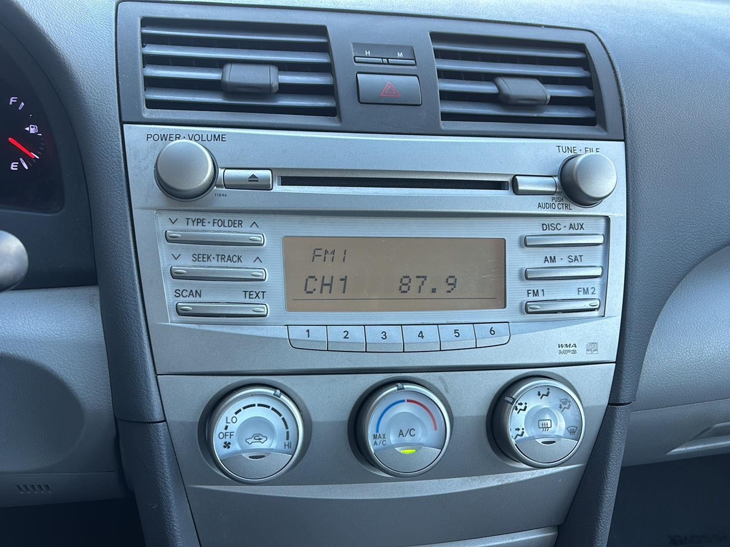 2011 Toyota Camry LE