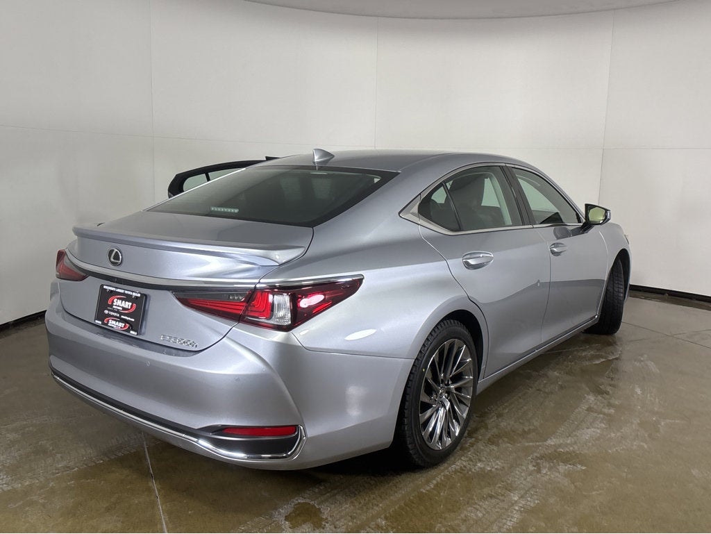 2024 Lexus ES ES 300h Luxury