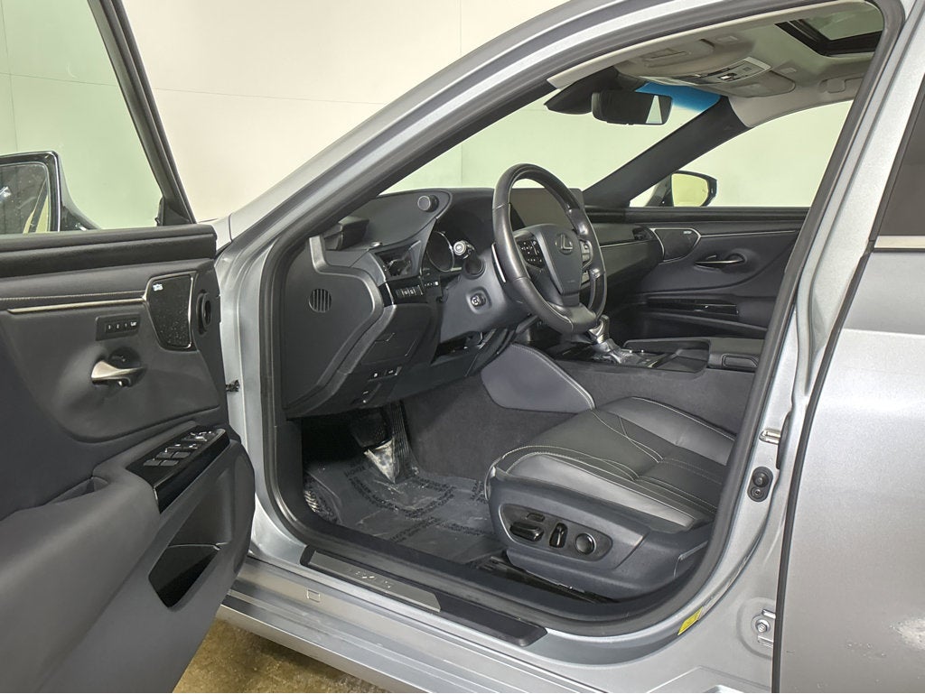 2024 Lexus ES ES 300h Luxury