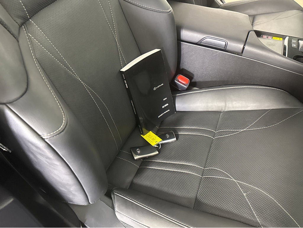 2024 Lexus ES ES 300h Luxury