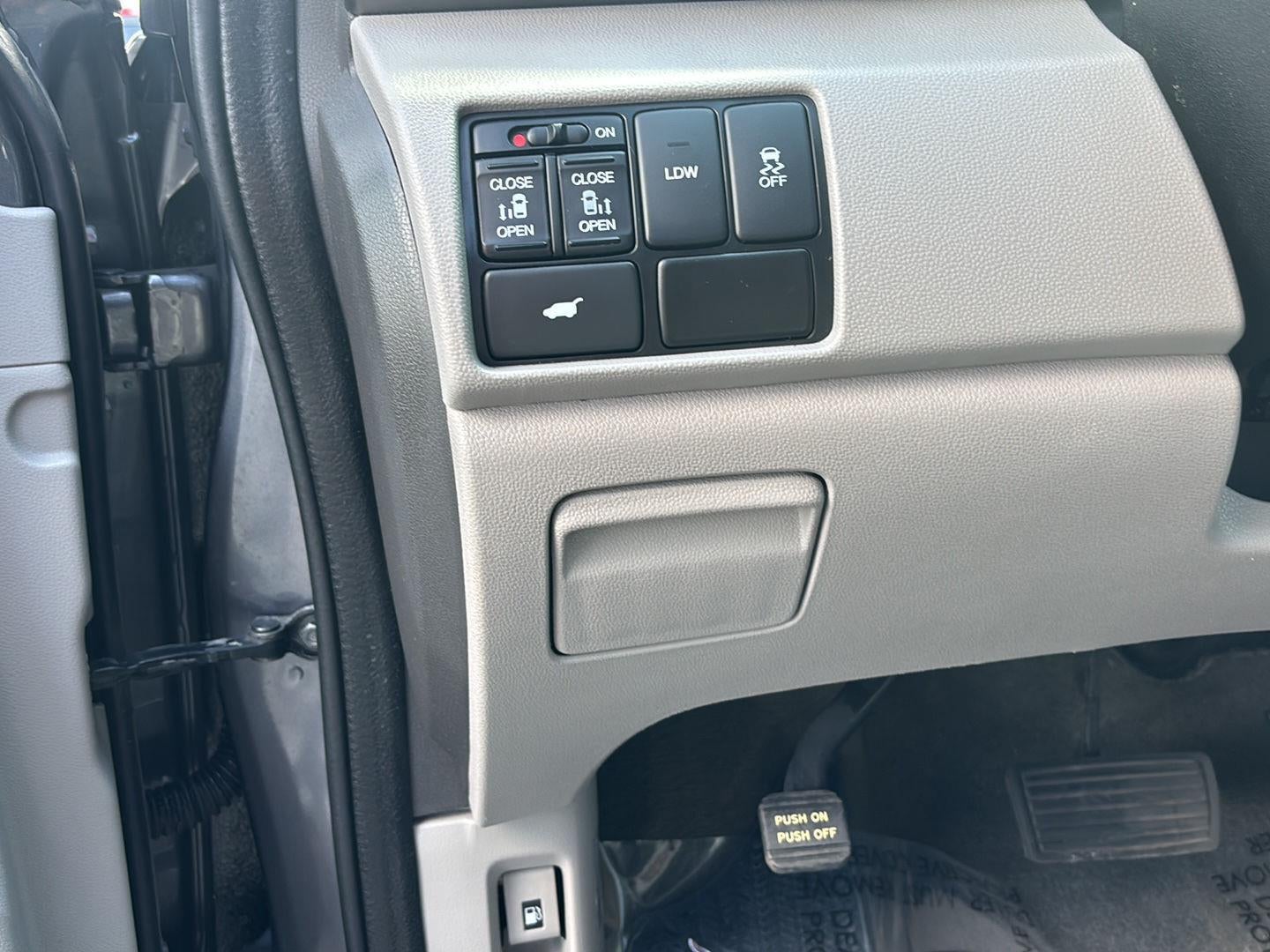 2016 Honda ODYSSEY Base