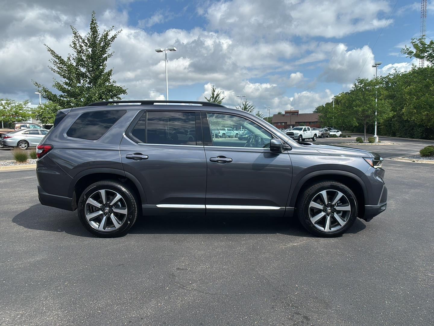 2025 Honda Pilot Touring