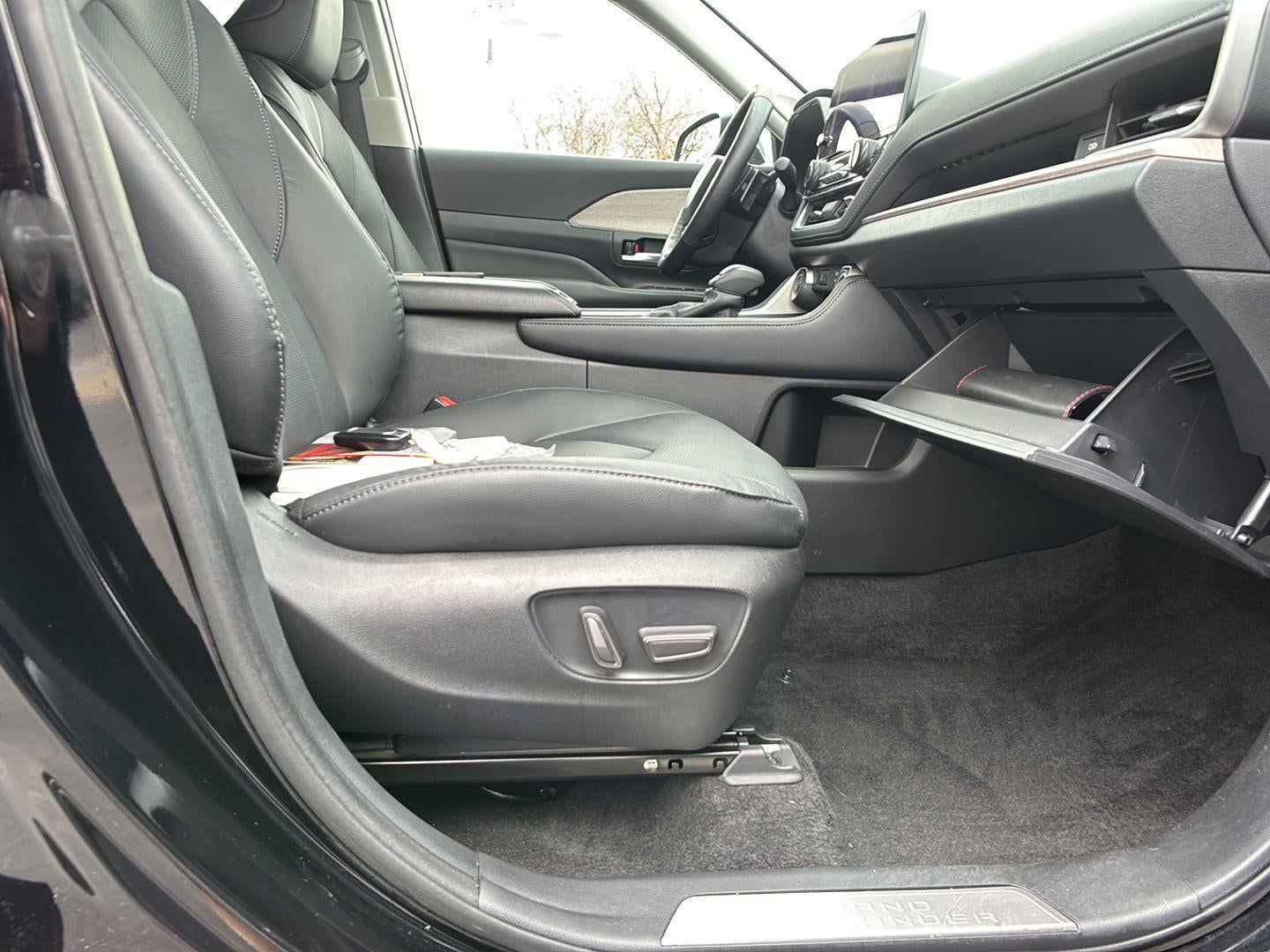 2024 Toyota GRAND HIGHLANDER Base