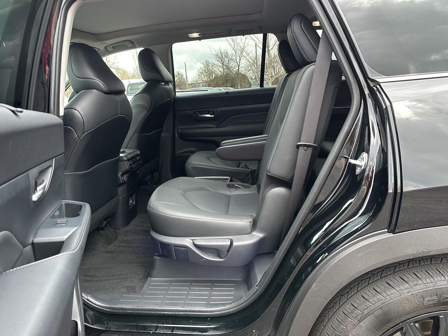 2024 Toyota GRAND HIGHLANDER Base