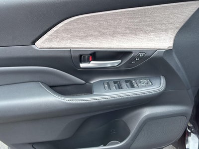 2024 Toyota GRAND HIGHLANDER Base