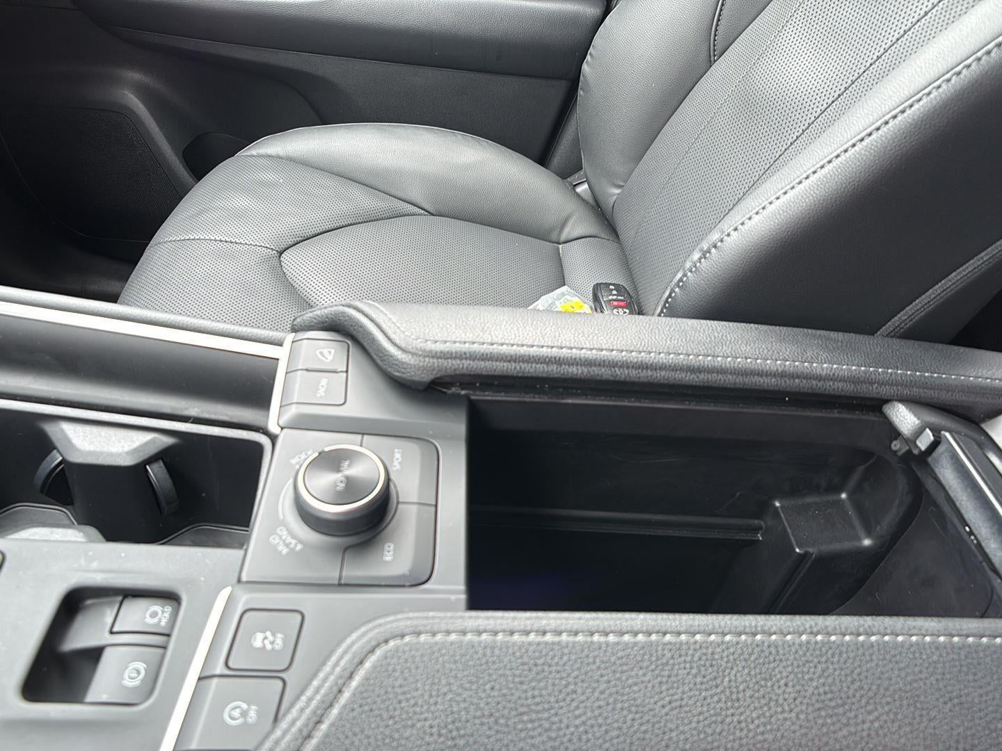 2024 Toyota GRAND HIGHLANDER Base