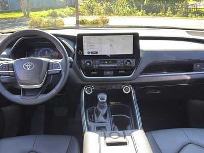 2026 Toyota Grand Highlander Hybrid XLE