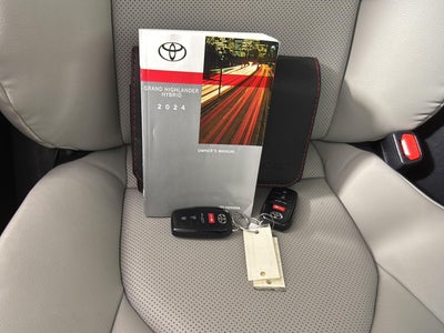 2024 Toyota Grand Highlander Hybrid XLE