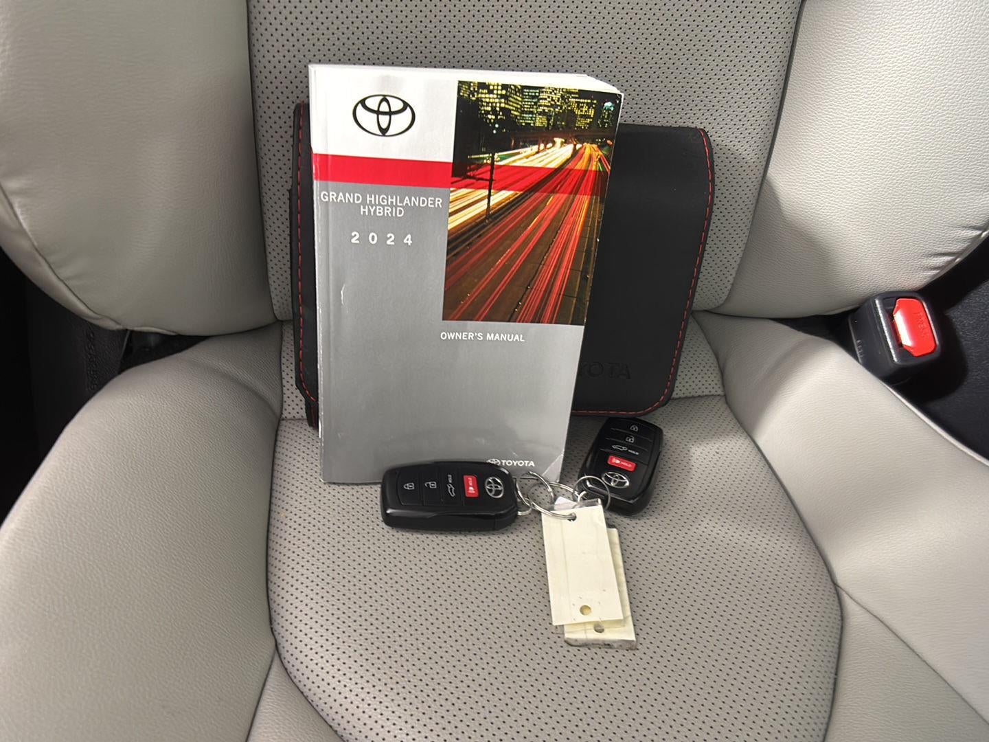 2024 Toyota Grand Highlander Hybrid XLE
