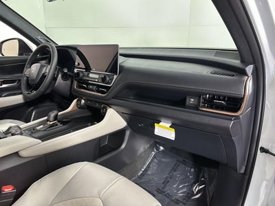 2025 Toyota Grand Highlander Hybrid MAX Platinum