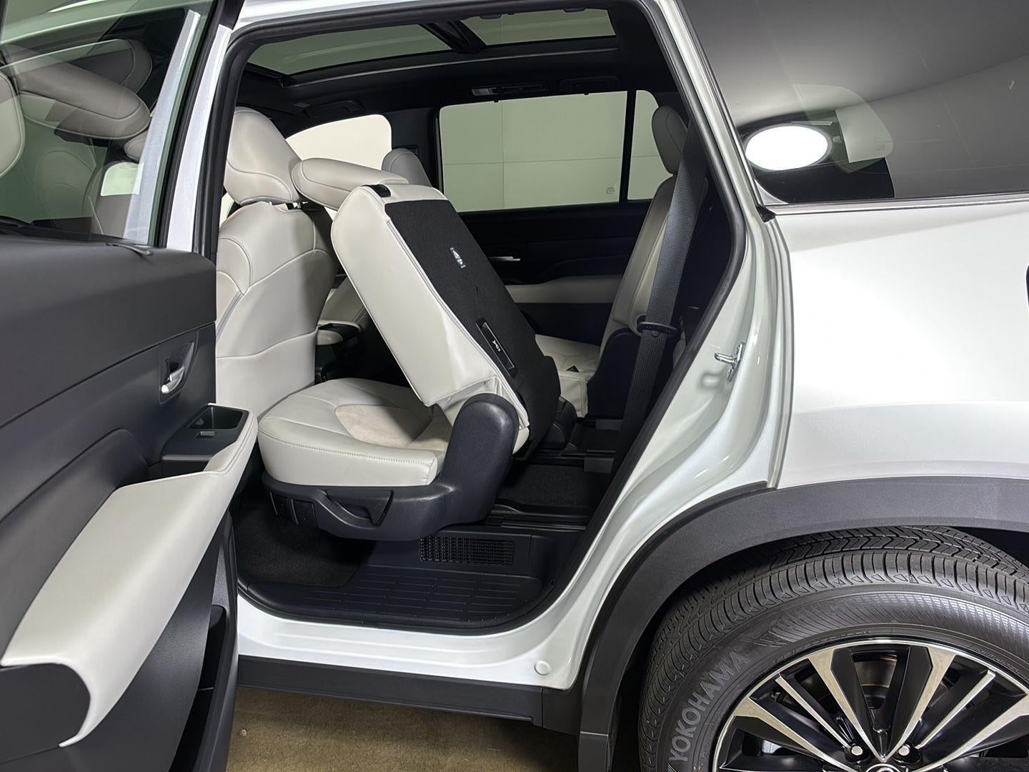 2025 Toyota Grand Highlander Hybrid MAX Platinum