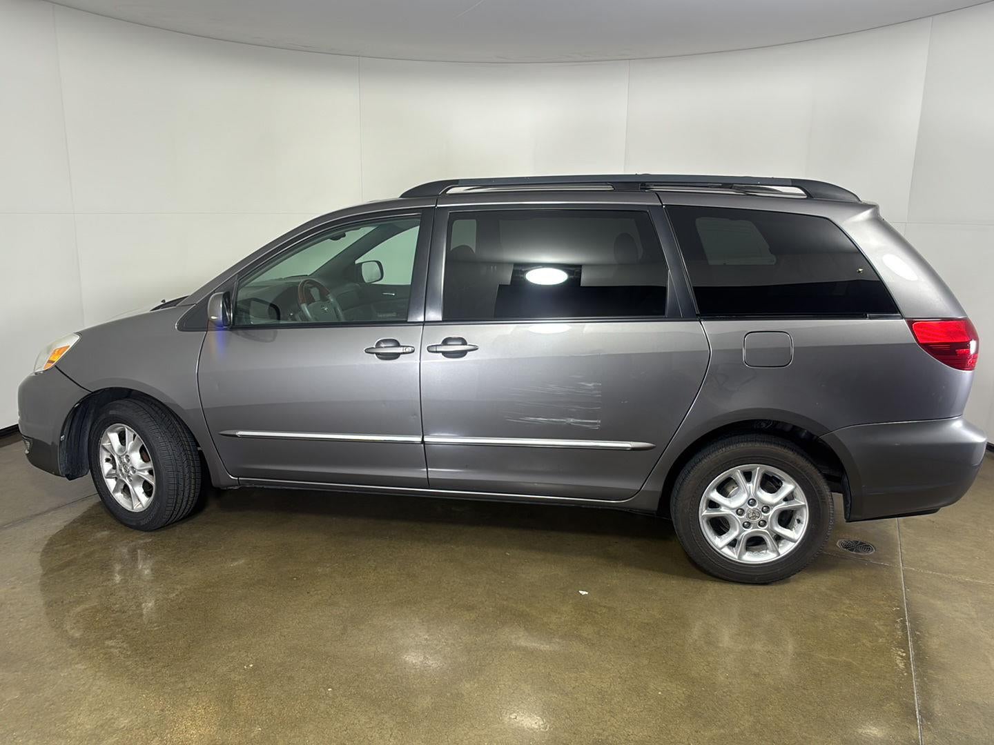 2005 Toyota Sienna XLE Limited