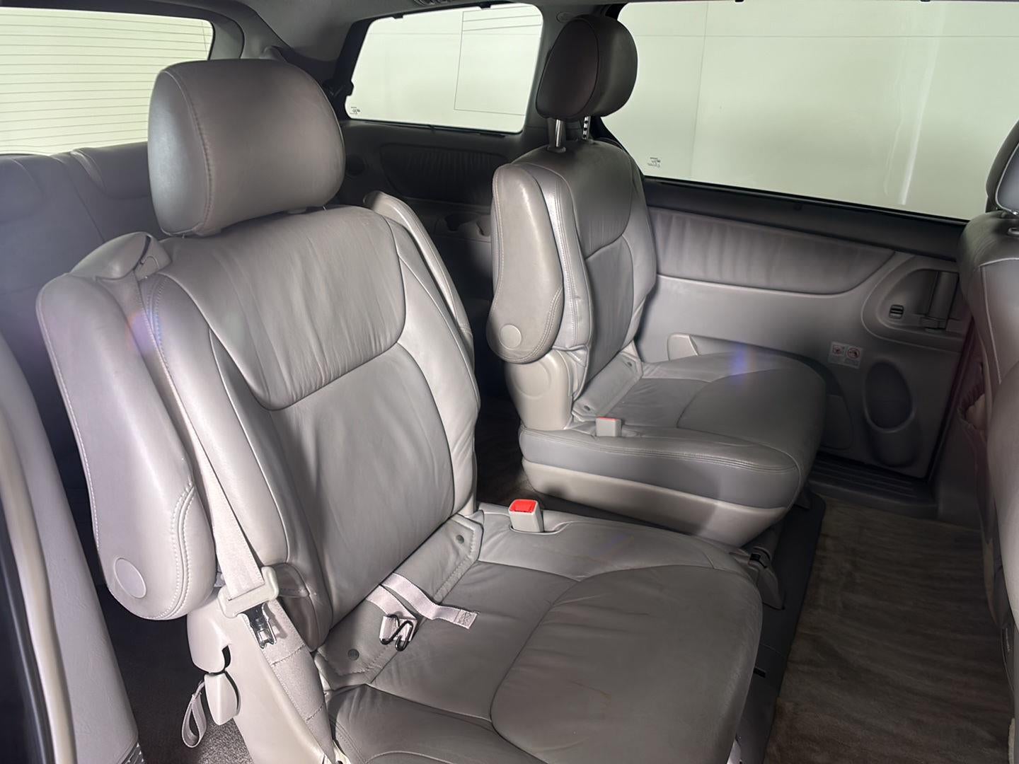 2005 Toyota Sienna XLE Limited