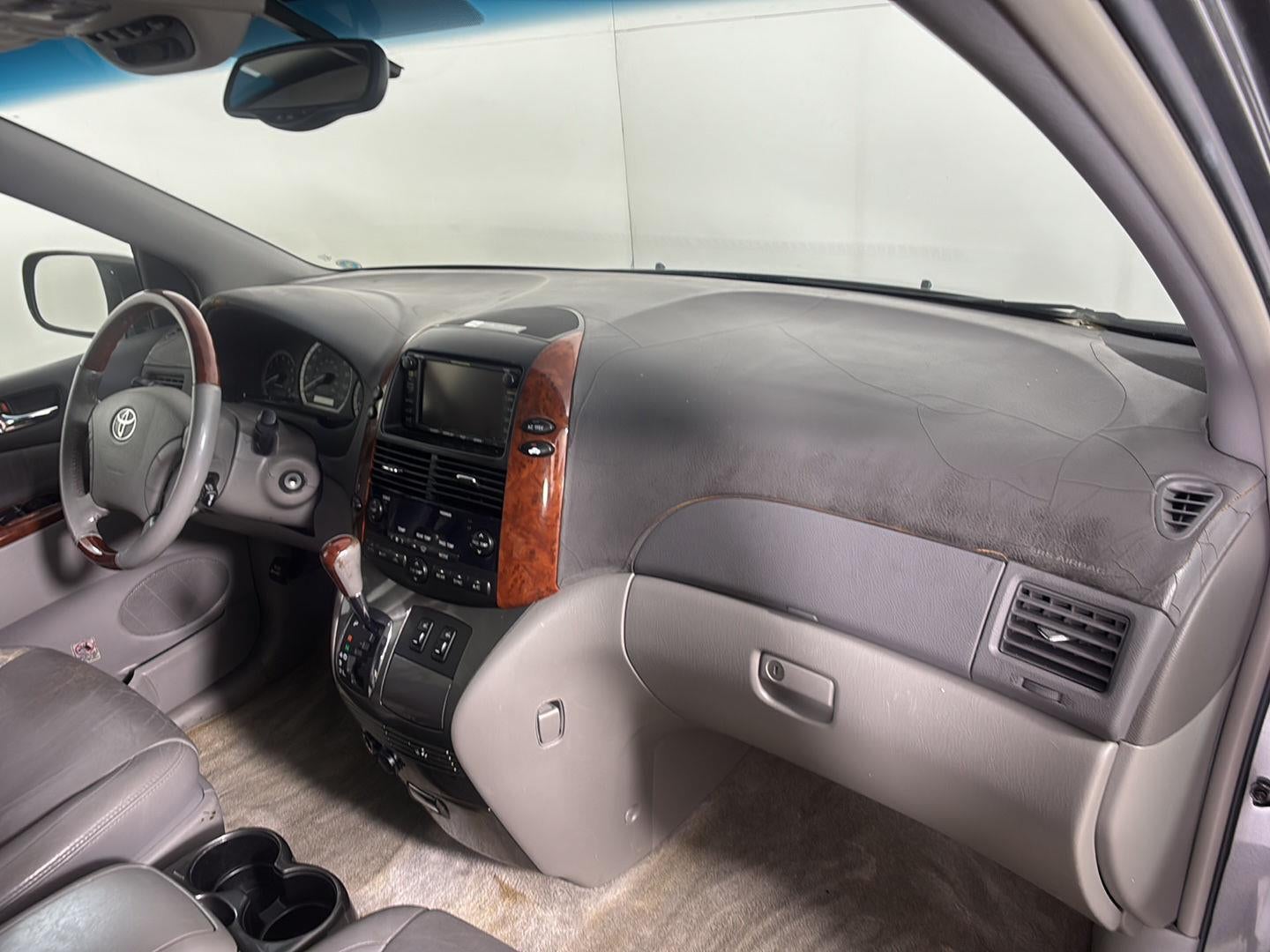 2005 Toyota Sienna XLE Limited