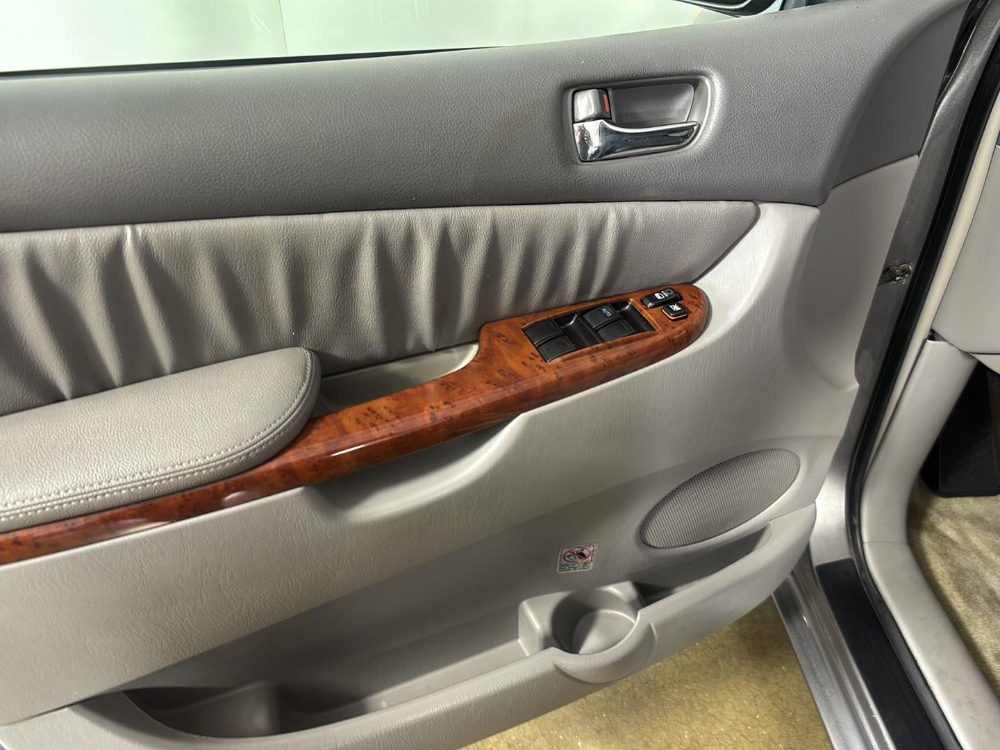 2005 Toyota Sienna XLE Limited