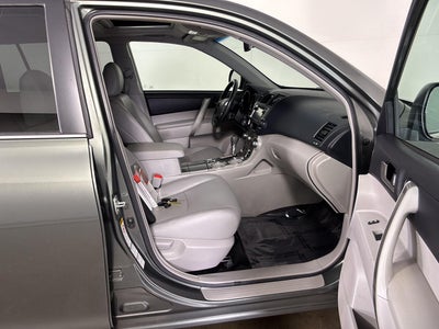2013 Toyota HIGHLANDER Base