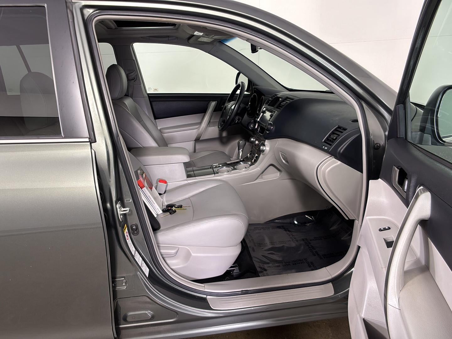 2013 Toyota HIGHLANDER Base