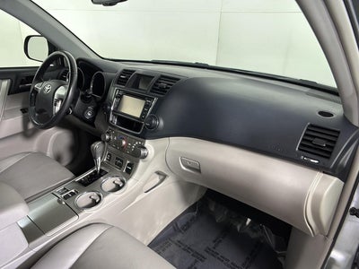 2013 Toyota HIGHLANDER Base
