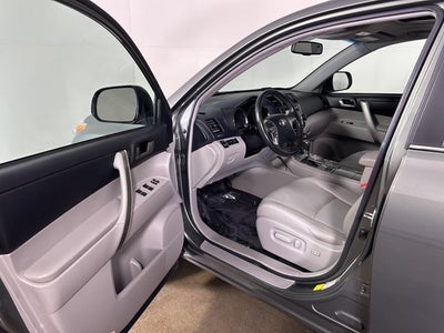 2013 Toyota HIGHLANDER Base