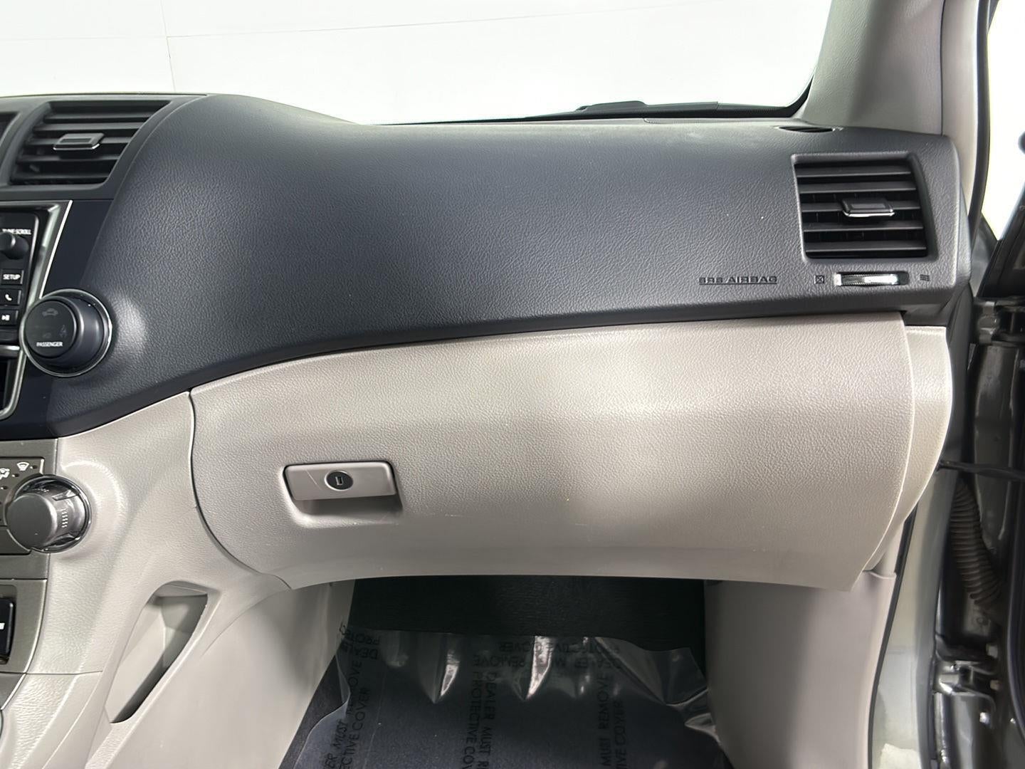 2013 Toyota HIGHLANDER Base