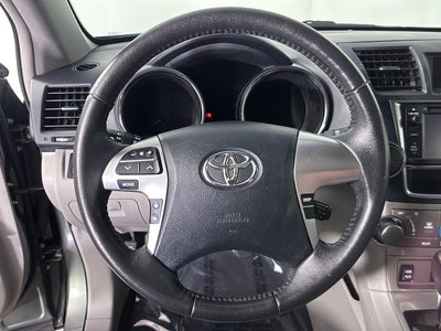 2013 Toyota HIGHLANDER Base
