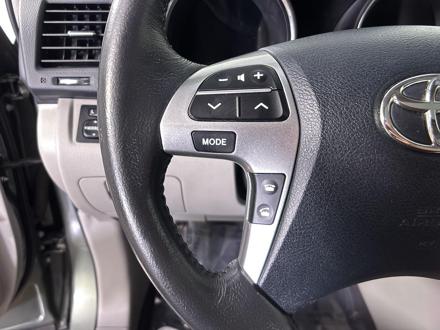 2013 Toyota HIGHLANDER Base