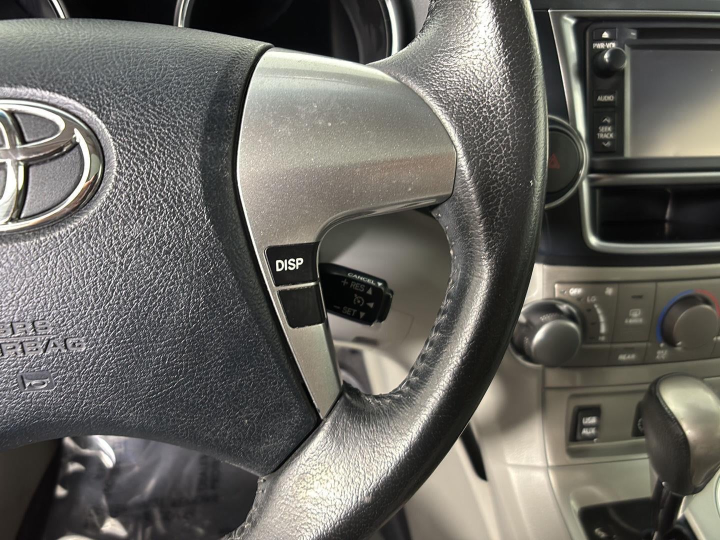 2013 Toyota HIGHLANDER Base