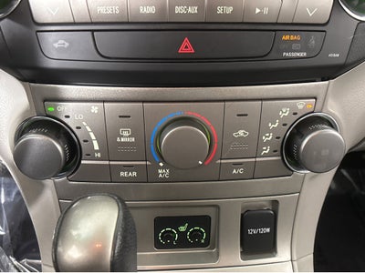 2012 Toyota Highlander SE