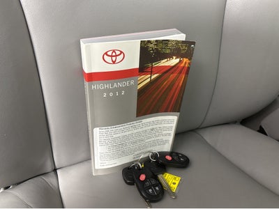2012 Toyota Highlander SE