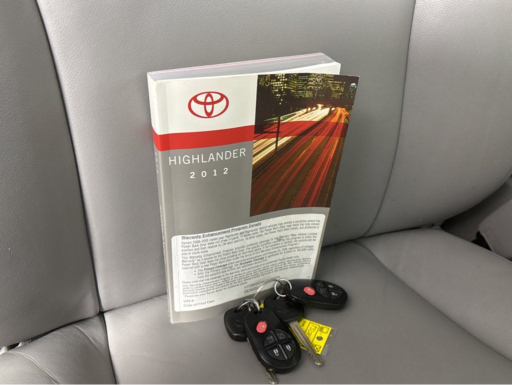 2012 Toyota Highlander SE