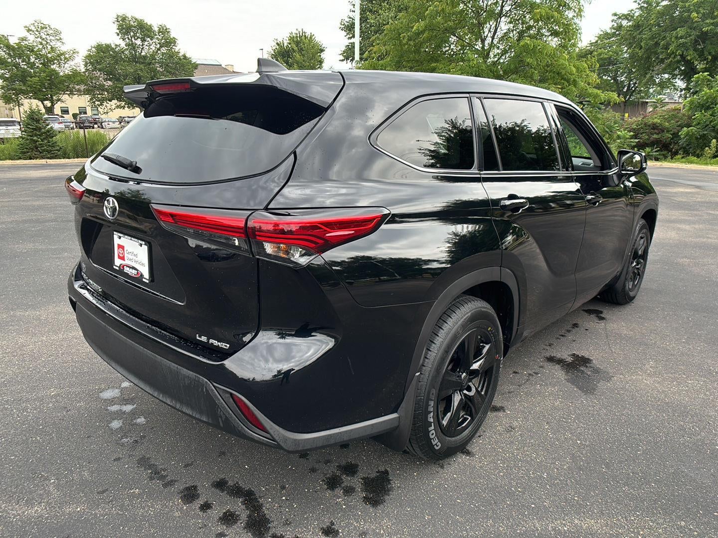 2022 Toyota Highlander LE