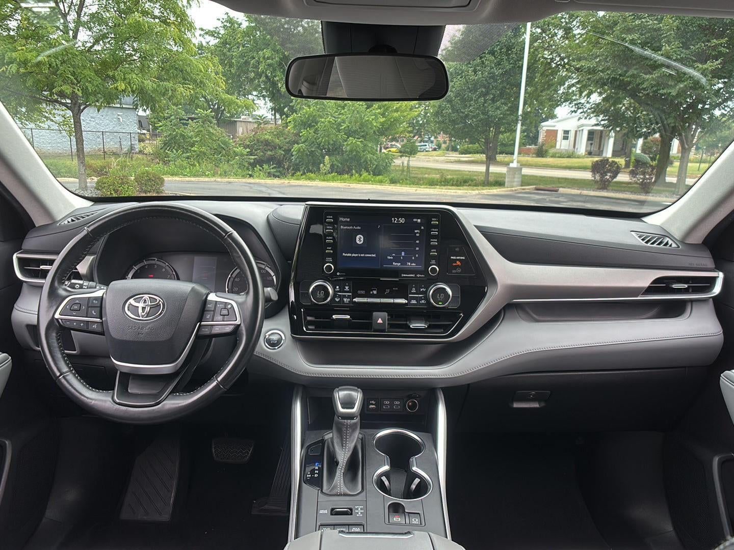 2022 Toyota Highlander LE