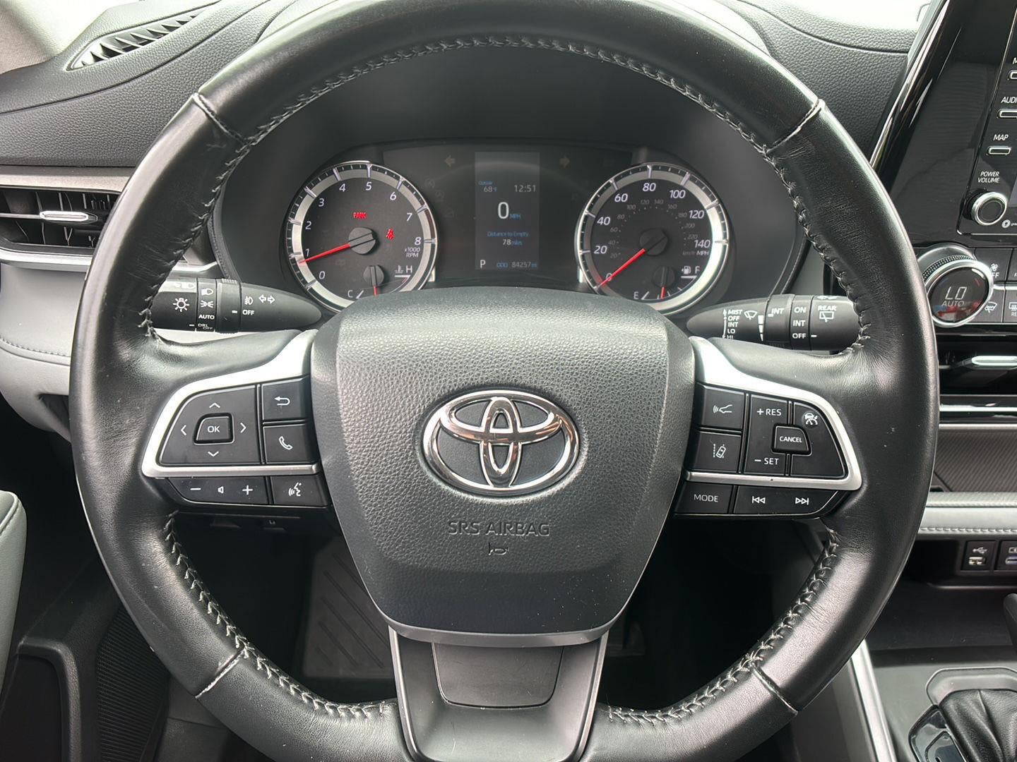 2022 Toyota Highlander LE
