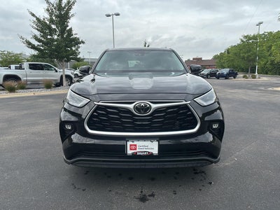 2022 Toyota Highlander LE