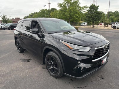 2022 Toyota Highlander LE