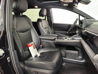 2025 Toyota Sienna Woodland Edition