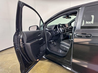2025 Toyota Sienna Woodland Edition